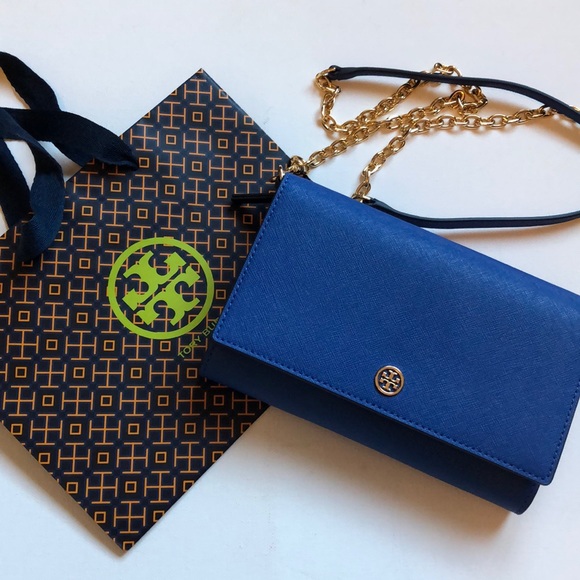 Tory Burch Handbags - ❤️SUNDAY SALE❤️TB Robinson Chain Wallet/Bag
